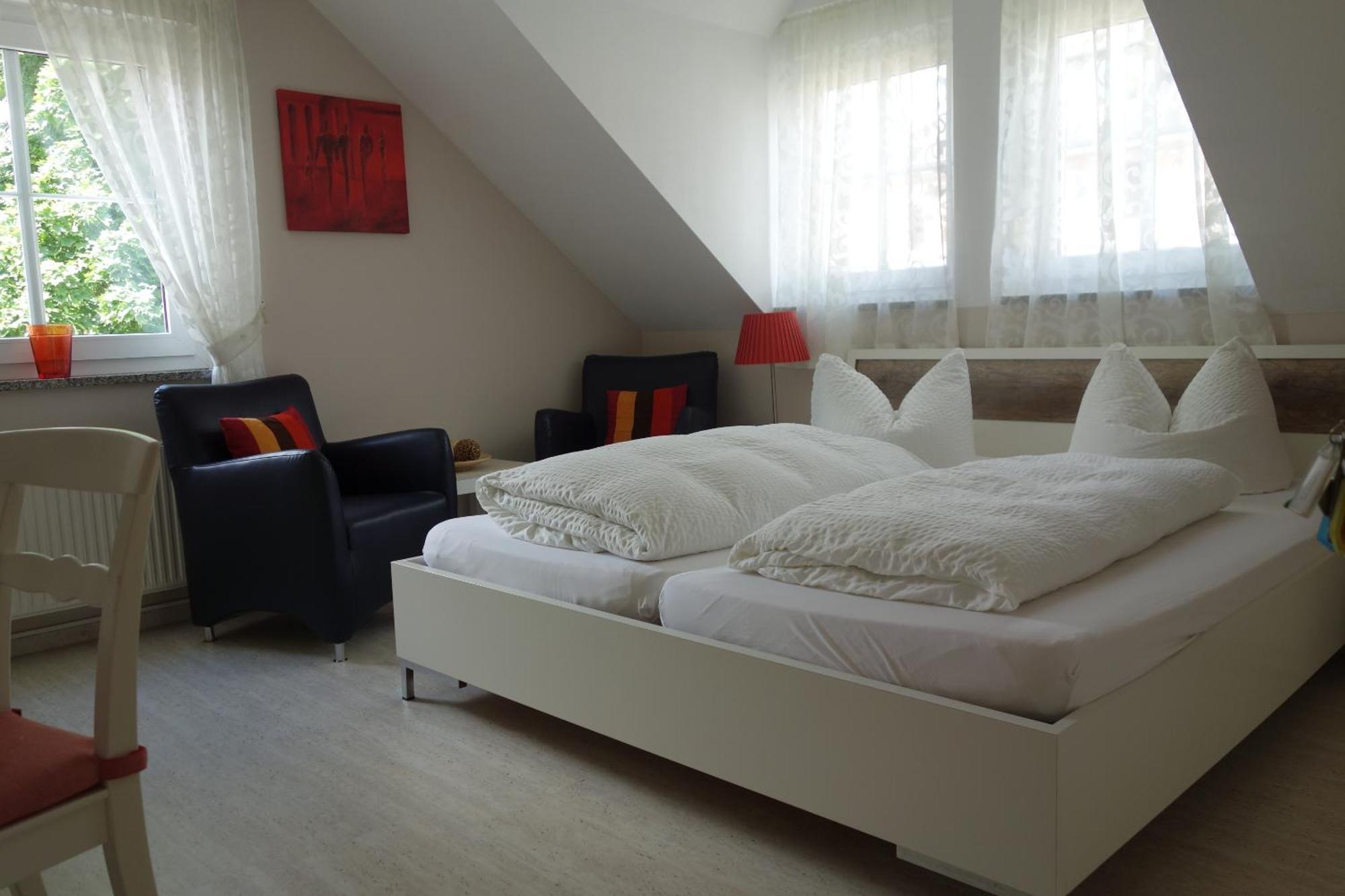Apartments Und Zimmer Gaestehaus Matthias Dresde Habitación foto