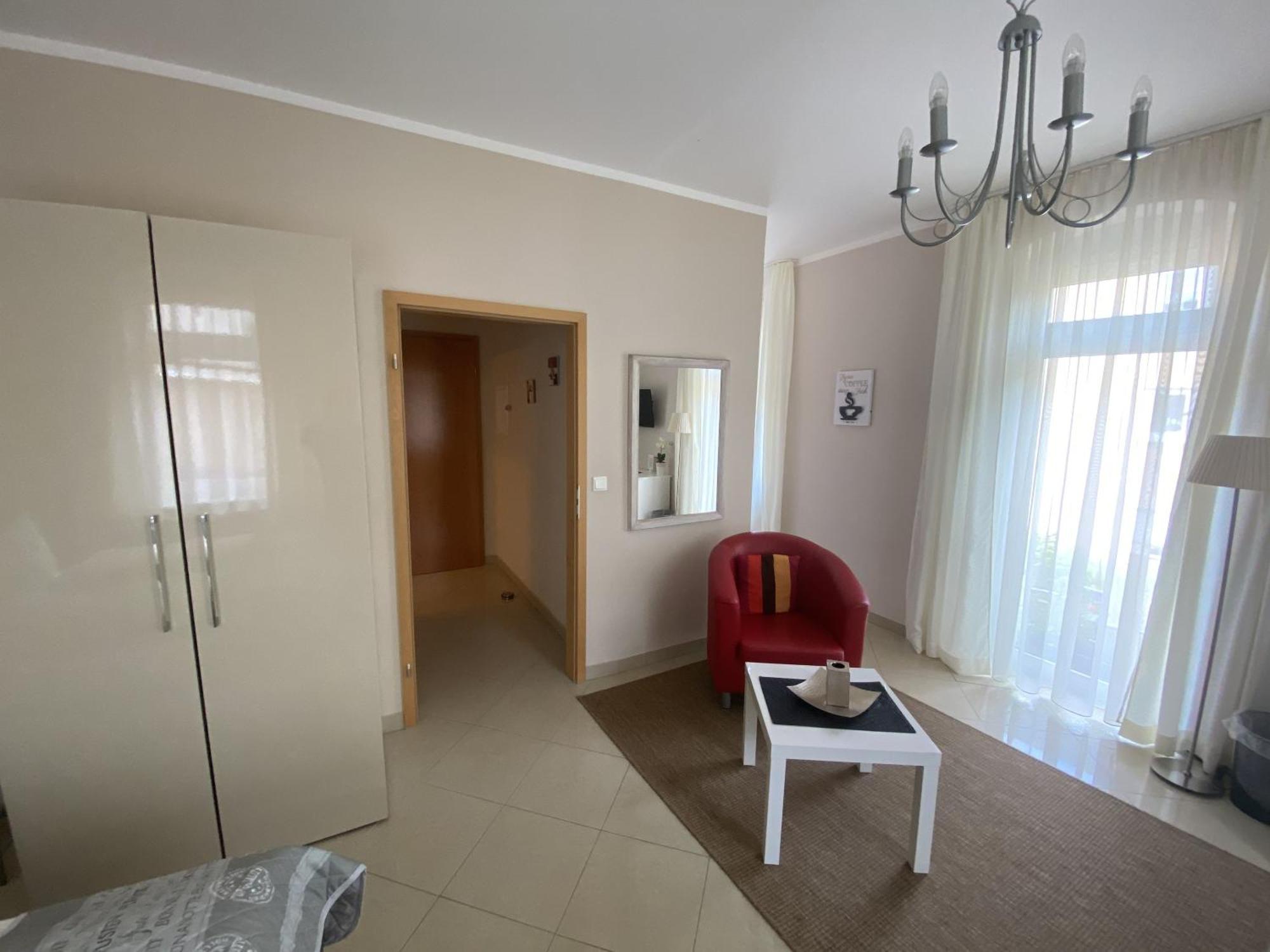 Apartments Und Zimmer Gaestehaus Matthias Dresde Habitación foto