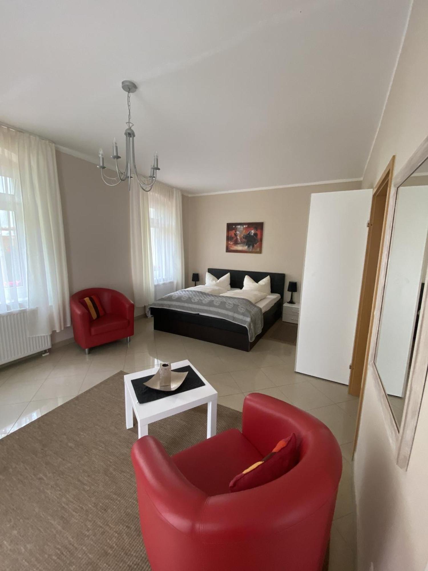 Apartments Und Zimmer Gaestehaus Matthias Dresde Habitación foto