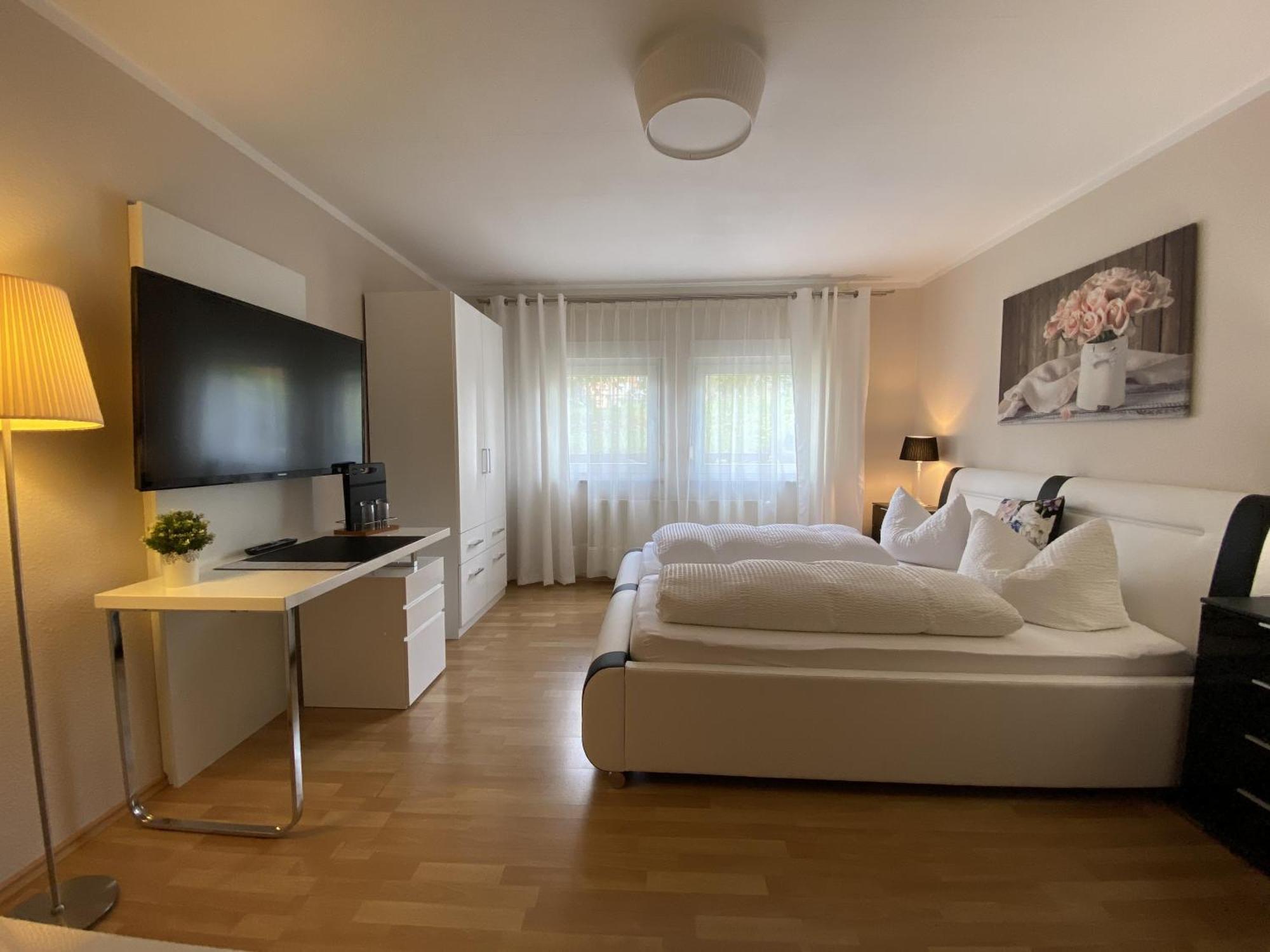 Apartments Und Zimmer Gaestehaus Matthias Dresde Habitación foto
