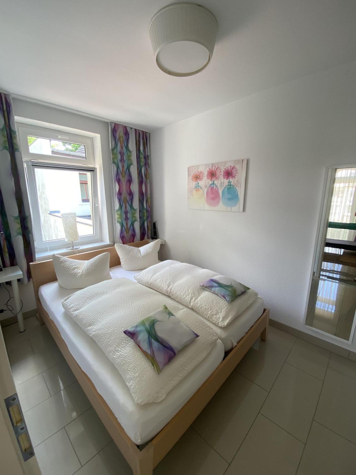 Apartments Und Zimmer Gaestehaus Matthias Dresde Habitación foto